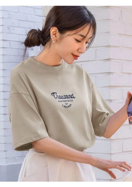Kadın Thousand Baskılı Oversize T-Shirt modelleri