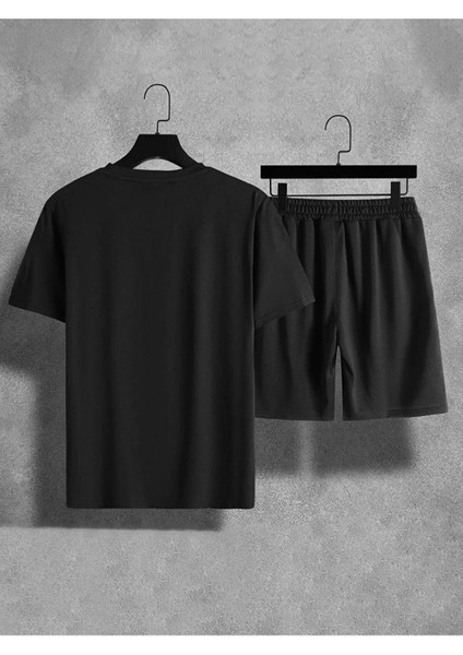 Erkek Dikey Baskılı T-Shirt Şort