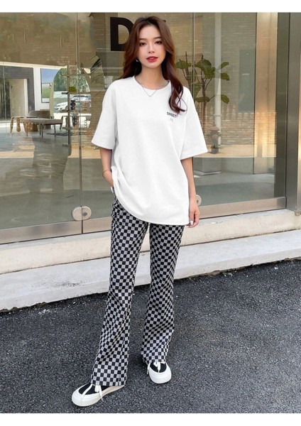 Unisex Beyaz Sweet Baskılı Oversize Tshirt fiyatları
