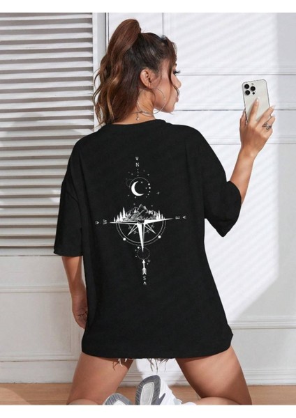 Kadın Pusula Sırt Baskılı Oversize T-Shirt modelleri