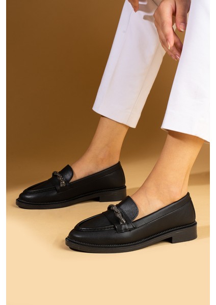 Parlak Taş Detaylı Rahat Kalıp Kadın Loafer Ayakkabı 001-5004-24