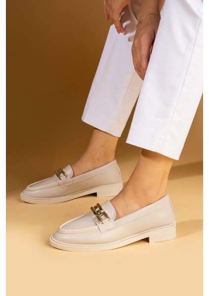 Kalın Gold Zincir Detaylı Rahat Kalıp Kadın Loafer Ayakkabı 001-5000-24 modelleri