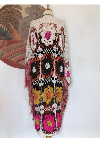 Hippybutik Designer Püsküllü Beyaz Dantel Çok Renkli Otantik Hırka
