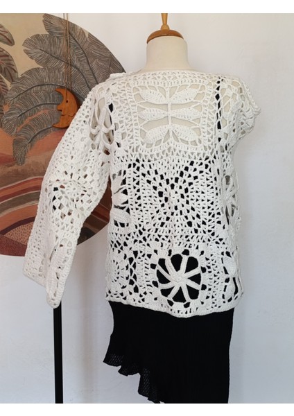 Hippybutik Kadın Dantel Görünümlü Motif El Örgüsü Tasarım Bluz