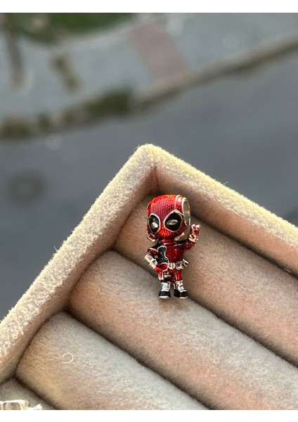 Marvel Deadool Charm / Gümüş Kaplama