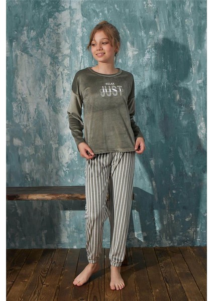 Yeşil Relax Desenli Exclusive Kadife Kız Çocuk Pijama Takımı fırsatları