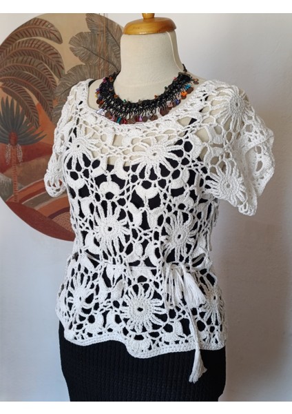 Hippybutik Beyaz Tığ Dokuma El Işi Tasarım Dantel Bluz