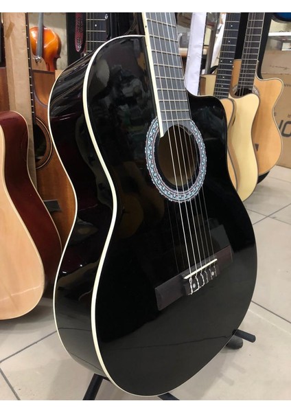 Kesik Kasa Siyah Klasik Gitar