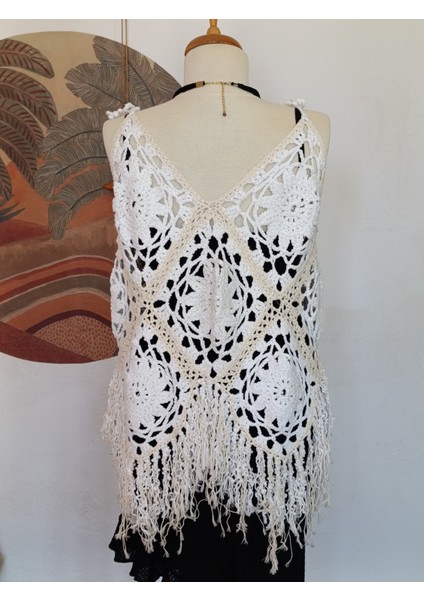 Hippybutik Kadın Tığ Işi Asimetrik Püskül Detaylı Krem/ekru Yelek modelleri