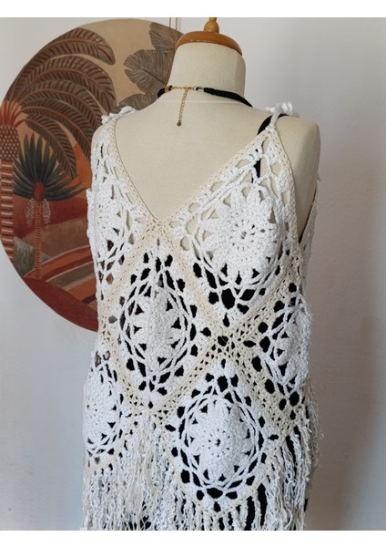 Hippybutik Kadın Tığ Işi Asimetrik Püskül Detaylı Krem/ekru Yelek fırsatları