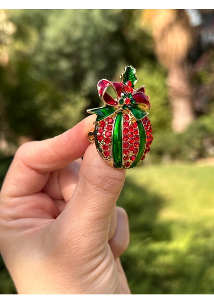 Bym 9004 Yaka Iğnesi Broş Gold Kırmızı Taş Ananaskararmaz Gold Kaplamalı Kadın Aksesuar