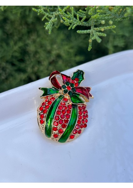 Bym 9004 Yaka Iğnesi Broş Gold Kırmızı Taş Ananaskararmaz Gold Kaplamalı Kadın Aksesuar modelleri