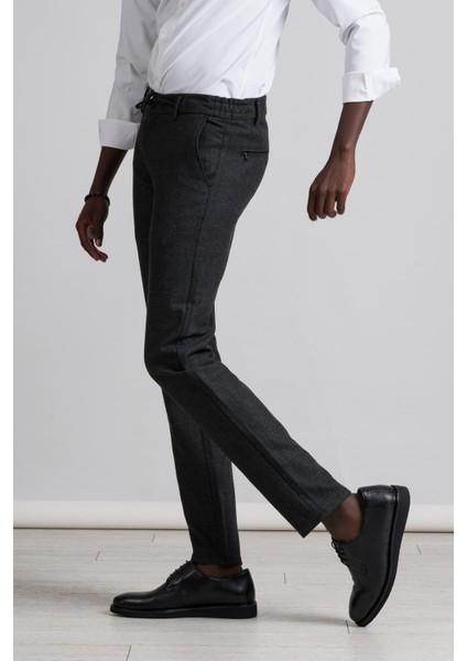 Slimfit Bitik Kareli Beli Lastikli ve Iplikli Kışlık Kumaş Jogger Pantolon fiyatları