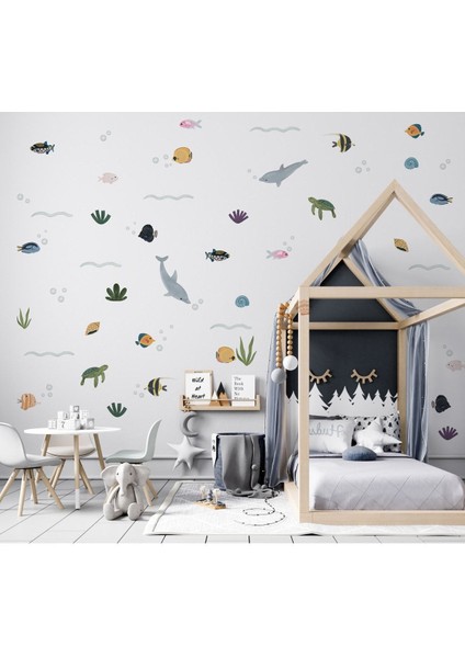 Çocuk Odası Renkli Deniz Altı Canlıları Duvar Sticker, Minik Balıklar Dekorasyon