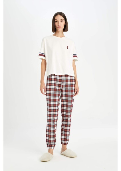 Fall in Love Pijama Takım Bisiklet Yaka Baskılı Kısa Kollu Üst Kareli Beli Lastikli Alt D5662AX24AU fiyatları