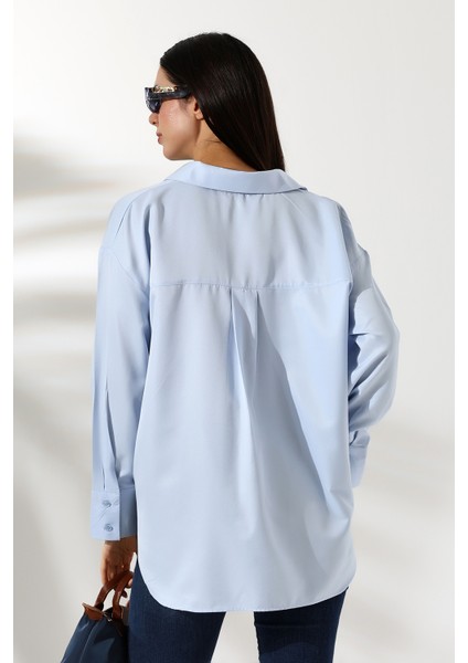 Oversize Mikro Saten Dökümlü Buz Mavisi Kadın Gömlek fırsatları