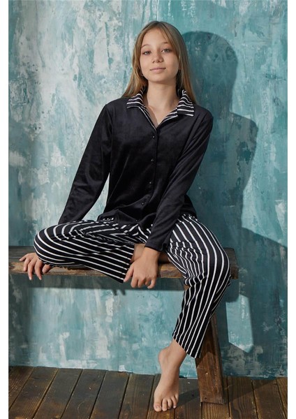 Lacivert Çizgi Desenli Önden Düğmeli Exclusive Kadife Kız Çocuk Pijama Takımı fırsatları