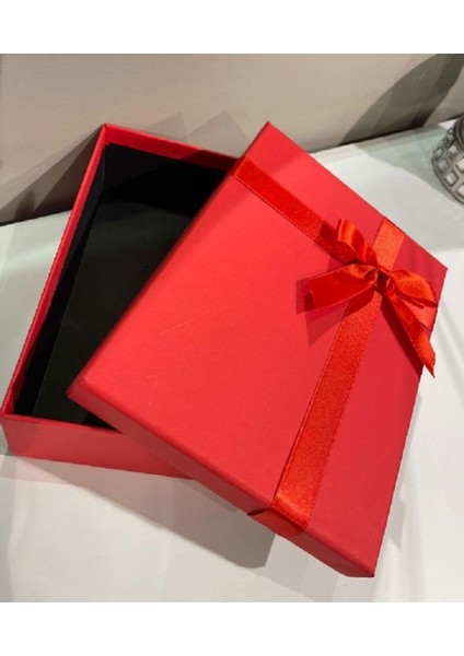 Büyük Boy Tekli Kırmızı Sert Kaliteli Kurdeleli Hediye Kutusu Damat Gelin Bohça Kutusu 35X25X13 cm fiyatları