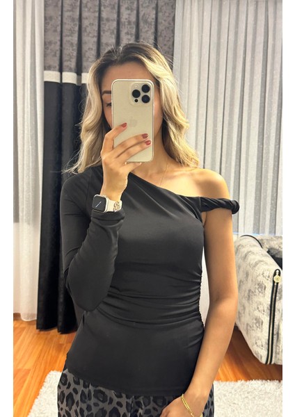 Bağlama Detay Tek Kol Bluz Siyah