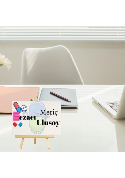 Eczacılara Özel Fotoğraflı Iroka Ayaklı Masa Üstü Isimlik modelleri