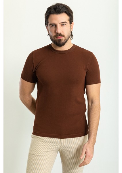 Düz Fındık Rengi Slim Fit Bisiklet Yaka Erkek Triko T-Shirt