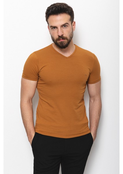 Düz Kamel Rengi Super Slim Fit V Yaka Basic Erkek T-Shirt