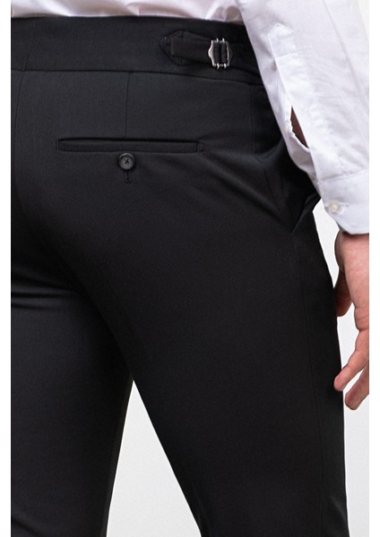 Düz Siyah Super Slim Fit Kemer Detaylı Tokalı Erkek Pantolon