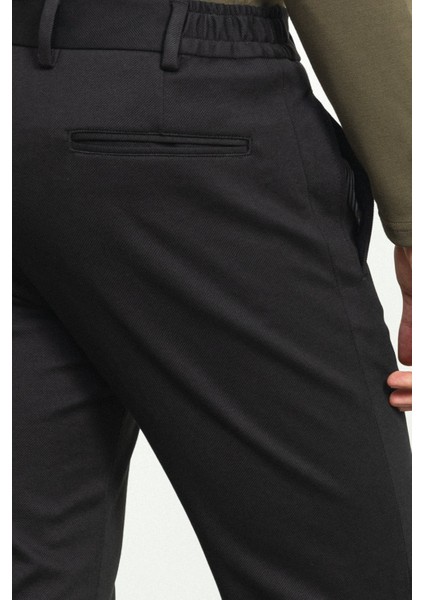 Düz Siyah Super Slim Fit Beli Lastikli Erkek Pantolon