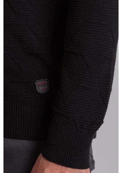 Desenli Siyah Renk Slim Fit Erkek Bisiklet Yaka Kazak