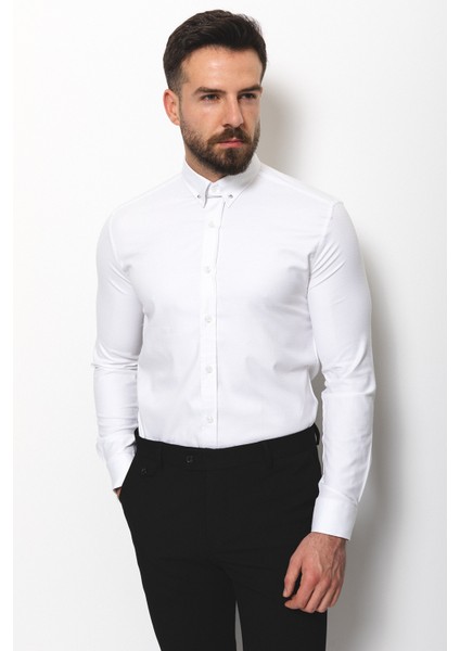 Desenli Beyaz Renk Slim Fit Yaka İğneli Klasik Erkek Gömlek