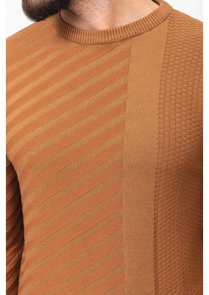 Desenli Kamel Rengi Slim Fit Bisiklet Yaka Erkek Kazak