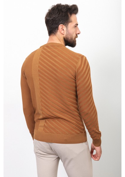 Desenli Kamel Rengi Slim Fit Bisiklet Yaka Erkek Kazak
