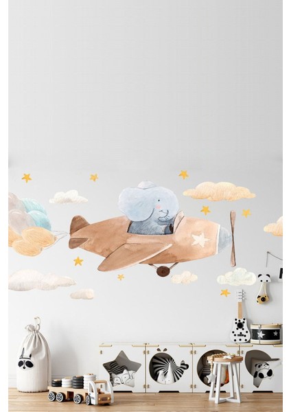 Gökyüzü temalı sevimli hayvan ve bulut duvar stickerleri, çocuk odasına neşe katar