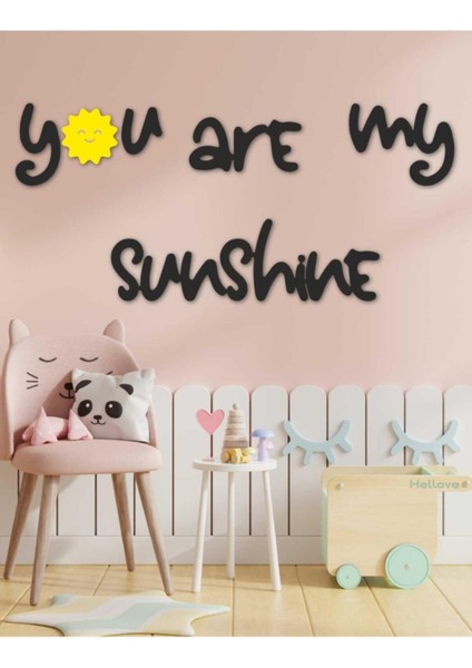 Neşeli çocuk odası duvar süsleri, renkli yazı ve figürler, sevgi dolu dekorasyon