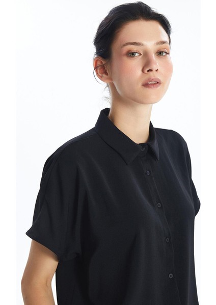 Lcwaıkıkı Classic Ekru Düz Kısa Kollu Oversize Kadın Gömlek