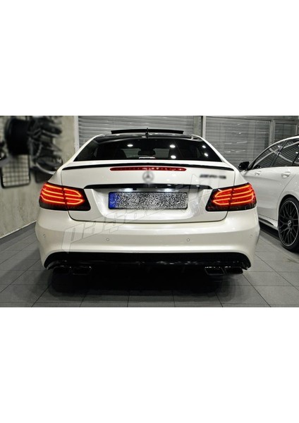 Mercedes W207 E Coupe Uyumlu Pianoblack Spoiler 2010-2016