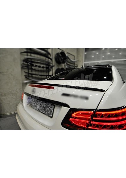 Mercedes W207 E Coupe Uyumlu Pianoblack Spoiler 2010-2016