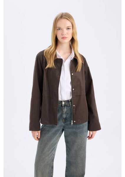 Regular Kalıp İnce Mumlu Kadife Ceket Mont Polo Yaka Çıtçıtlı Cepli Mevsimlik D5766AX24WN fırsatları