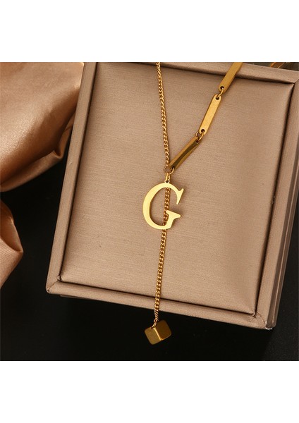 Kadınlar Için Titanyum Çelik Püskül Klavikula Zinciri Avrupa ve Amerika 26 Harf Solmayan Basit Üst Düzey Kolye Aksesuarları (Yurt Dışından)