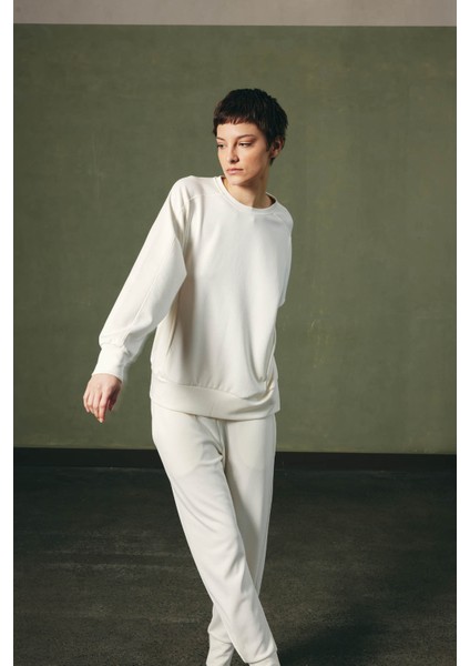 Kadın Soft Touch Uzun Kollu Kesik Detaylı Sweatshirt