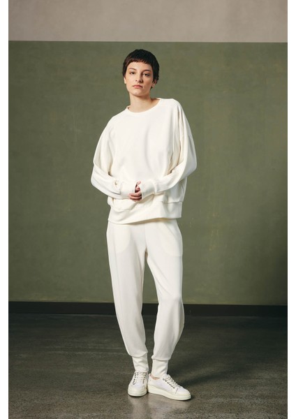 Kadın Soft Touch Uzun Kollu Kesik Detaylı Sweatshirt