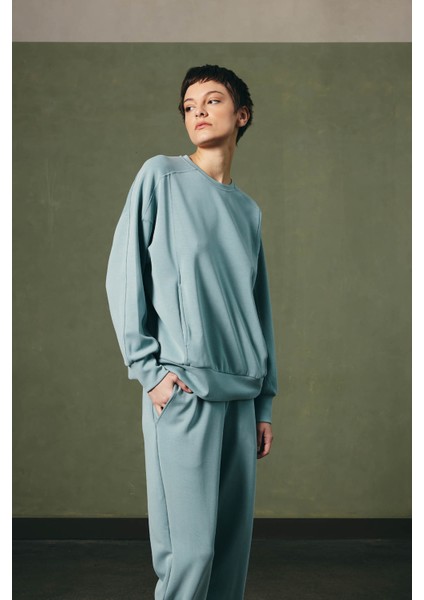 Kadın Soft Touch Uzun Kollu Kesik Detaylı Sweatshirt