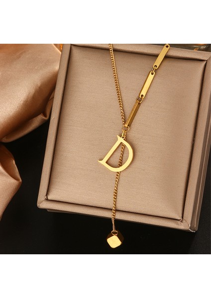 Kadınlar Için Titanyum Çelik Püskül Klavikula Zinciri Avrupa ve Amerika 26 Harf Solmayan Basit Üst Düzey Kolye Aksesuarları (Yurt Dışından)