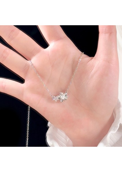 Sakura Inci Kolye Kadınlar Için 2024 Yeni Stil Hafif Lüks Solmayan Kolye Tatlı Üst Seviye Klavikula Zincir Takı (Yurt Dışından)