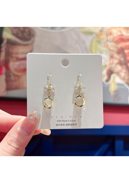 Gümüş Iğne Seti Kedi Gözü Küpeler, Üst Düzey, Modaya Uygun ve Çok Yönlü, Hafif Lüks Küpeler, Sade ve Zarif Zirkon Küpeler (Yurt Dışından)