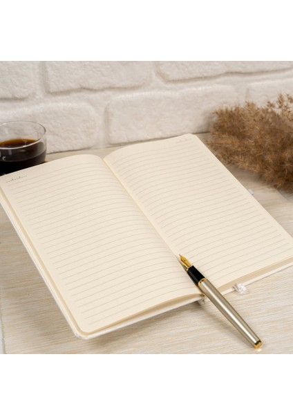 Kişiye Özel Kalpten Kalbe Bir Yol Vardır Deri Defter fiyatları