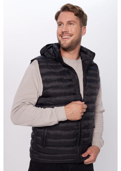 Erkek Slim Fit Dar Kesim Astarlı Rüzgar Geçirmez Cepli Çıkarılabilir Kapüşonlu Şişme Yelek