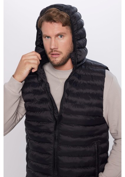Erkek Slim Fit Dar Kesim Astarlı Rüzgar Geçirmez Cepli Çıkarılabilir Kapüşonlu Şişme Yelek