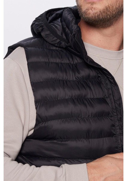 Erkek Slim Fit Dar Kesim Astarlı Rüzgar Geçirmez Cepli Çıkarılabilir Kapüşonlu Şişme Yelek