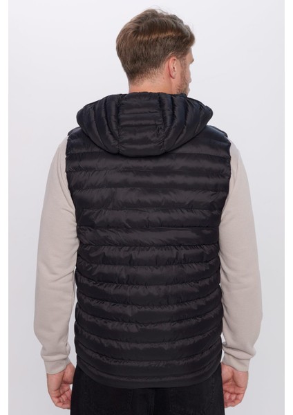 Erkek Slim Fit Dar Kesim Astarlı Rüzgar Geçirmez Cepli Çıkarılabilir Kapüşonlu Şişme Yelek